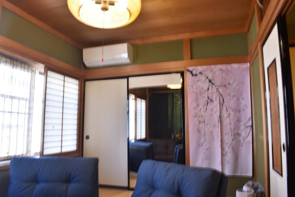 Only For One Group Cheaper For 6Th & 7Th Guest 市街地中心部 一棟貸しの宿 Guest House Don'S Home Такаяма Екстериор снимка